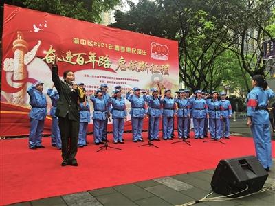 迷失在街头的男孩